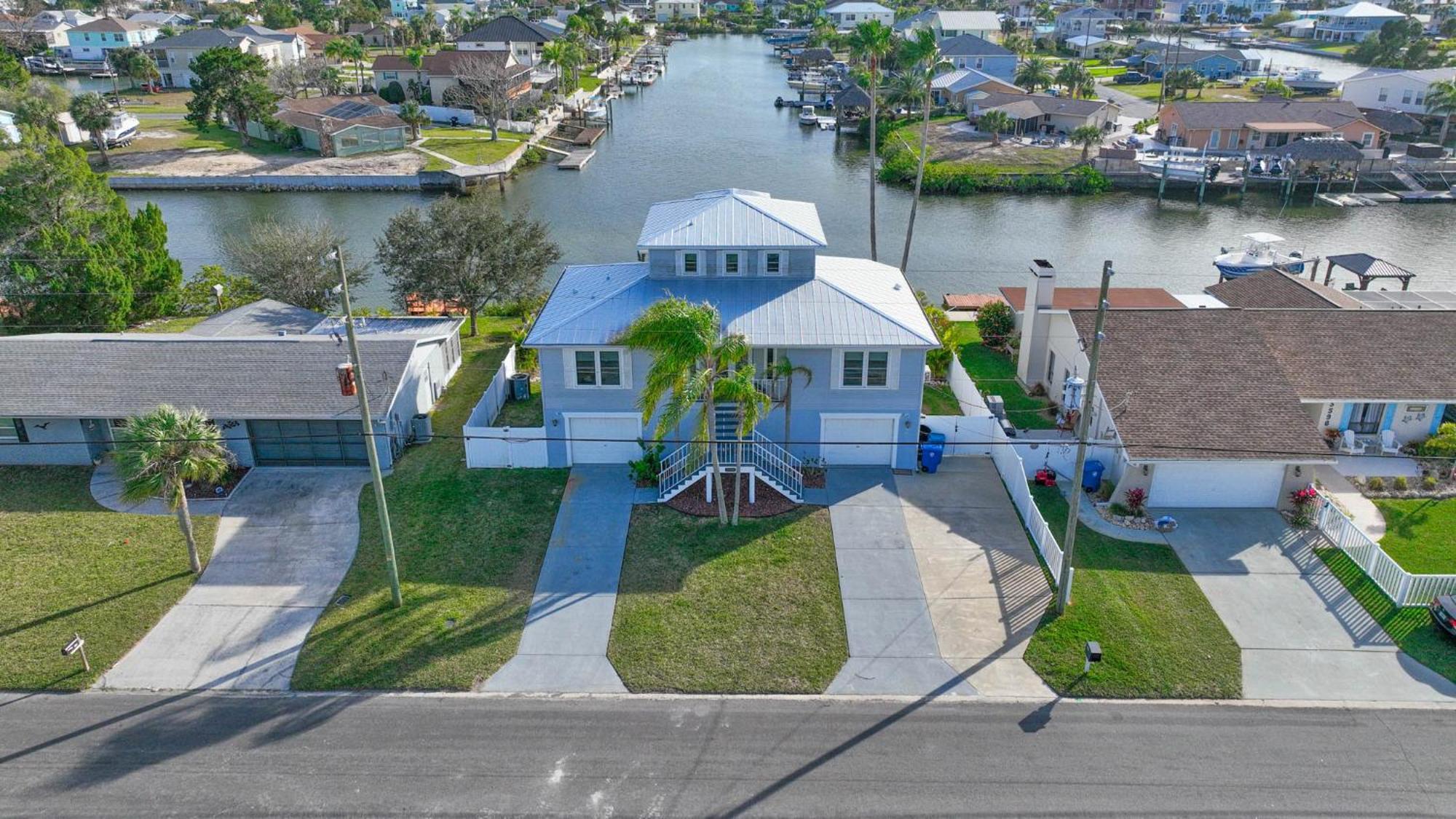 5 Bed3Bath Waterfront Pool Home With Full Gym, Office, And Heated Pool! Hernando Beach Экстерьер фото