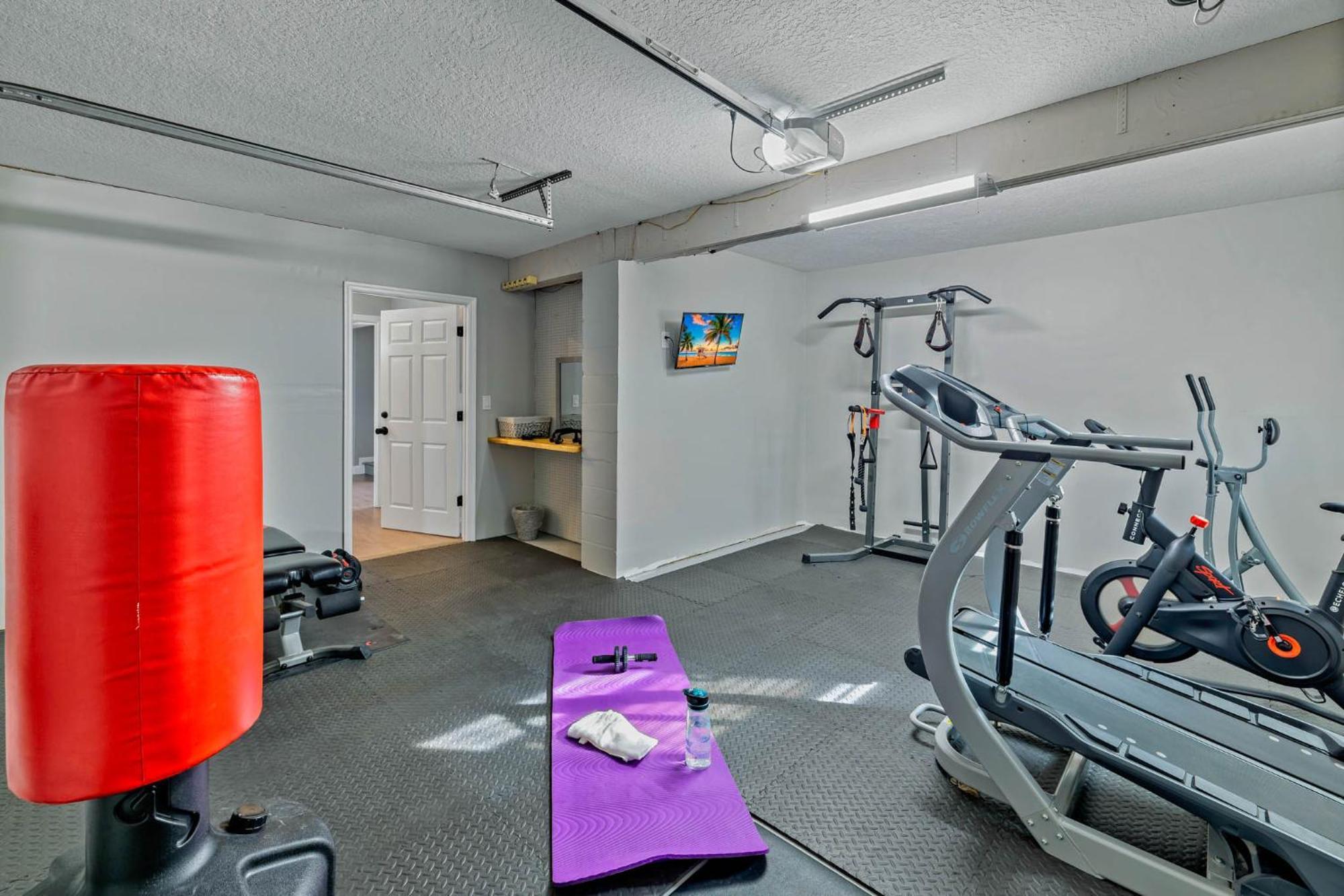 5 Bed3Bath Waterfront Pool Home With Full Gym, Office, And Heated Pool! Hernando Beach Экстерьер фото