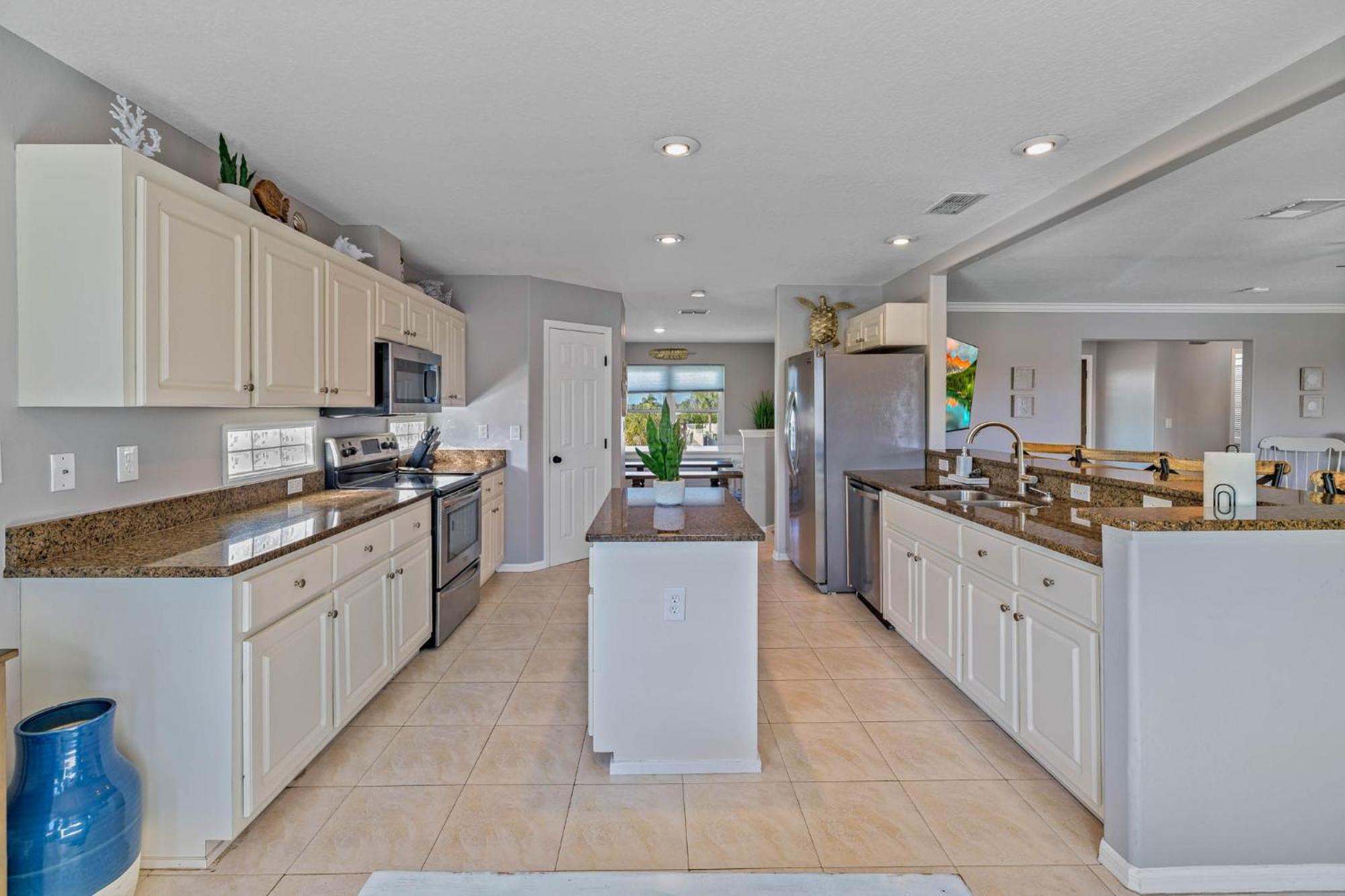 5 Bed3Bath Waterfront Pool Home With Full Gym, Office, And Heated Pool! Hernando Beach Экстерьер фото