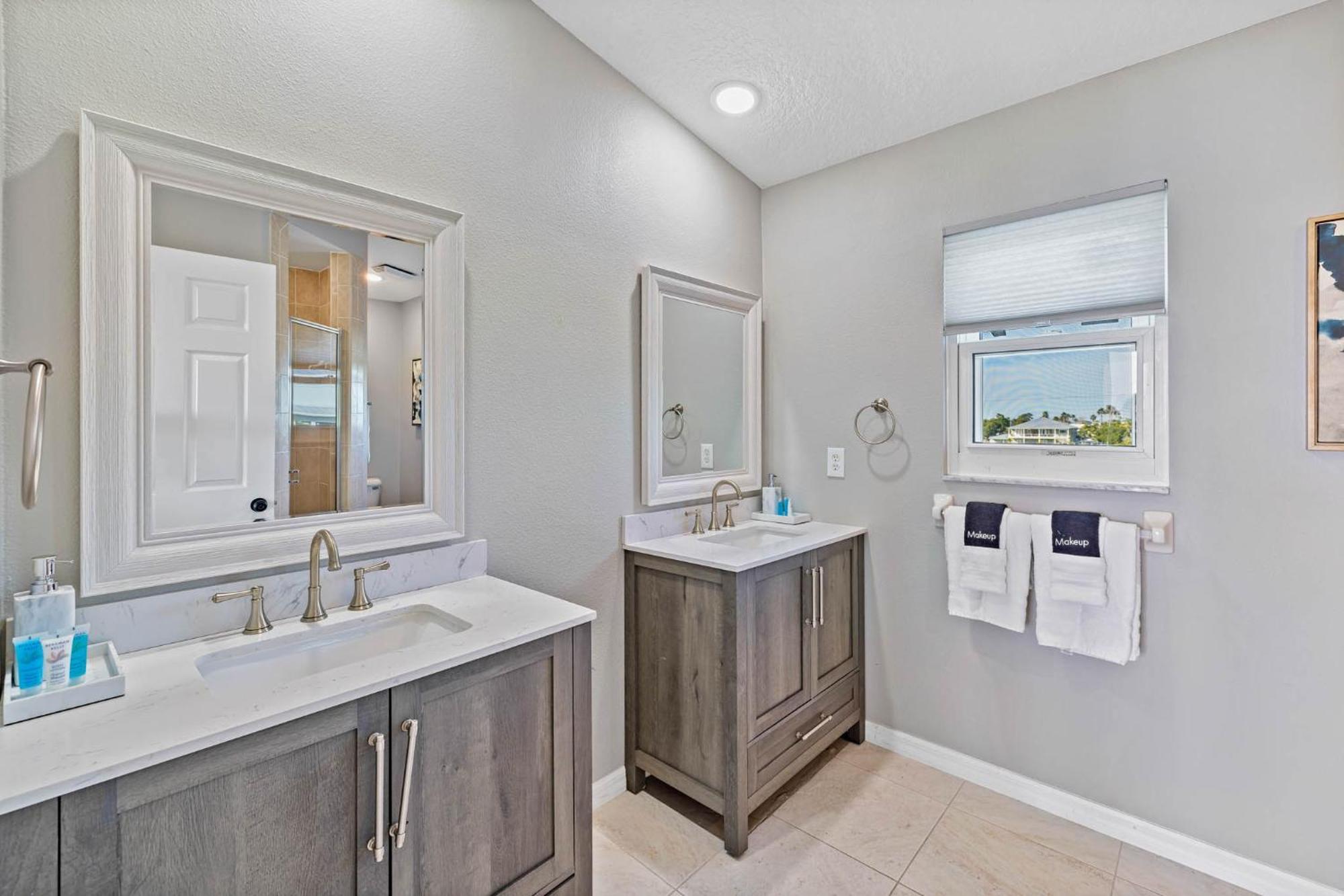5 Bed3Bath Waterfront Pool Home With Full Gym, Office, And Heated Pool! Hernando Beach Экстерьер фото