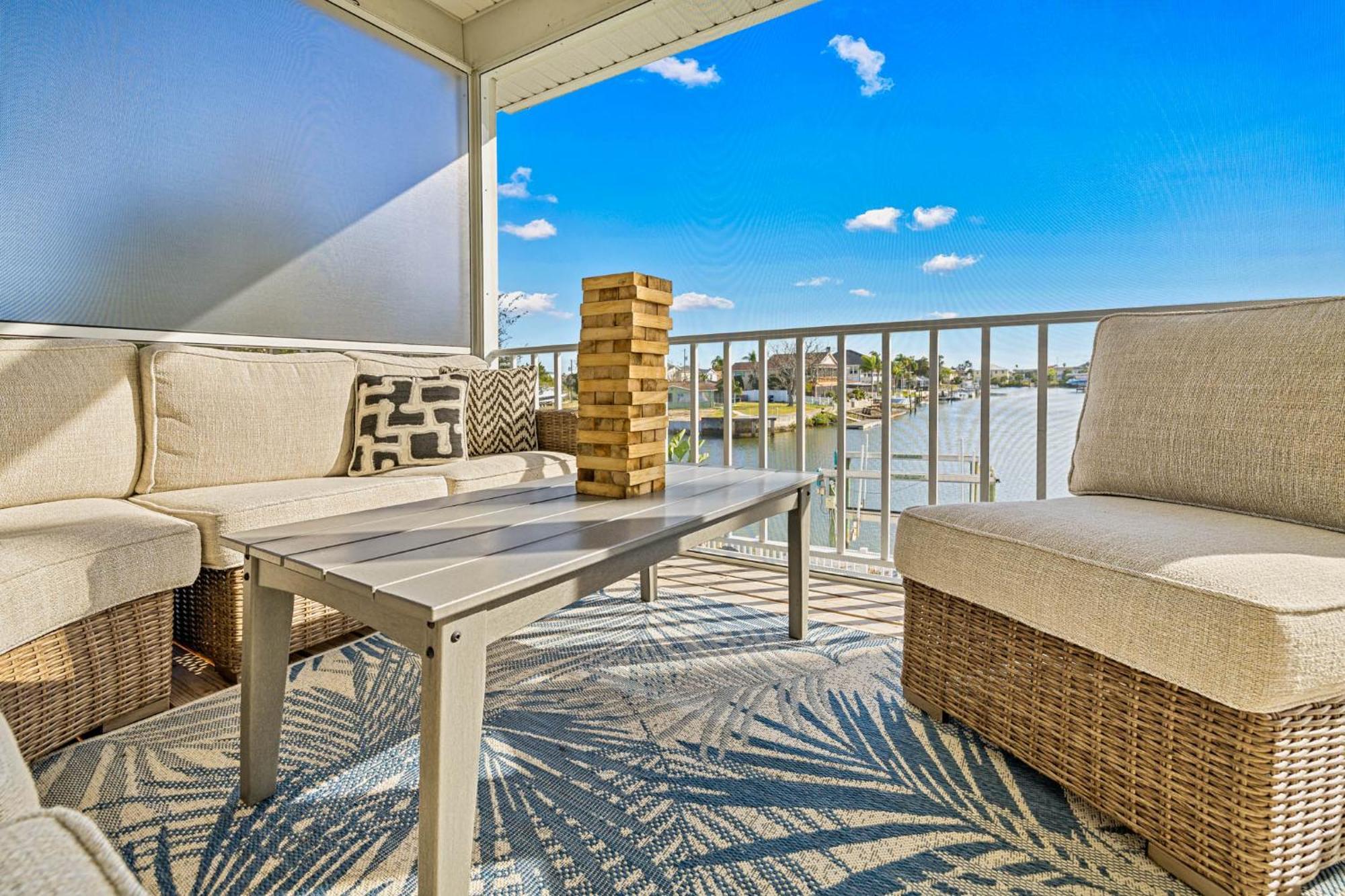 5 Bed3Bath Waterfront Pool Home With Full Gym, Office, And Heated Pool! Hernando Beach Экстерьер фото